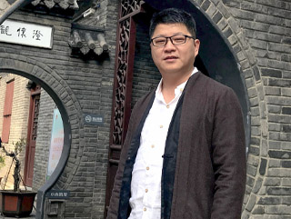 郑路迅艺术简介